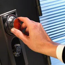 Oakmont Locksmith Store Oakmont, PA 412-533-9246 - sb-com-01